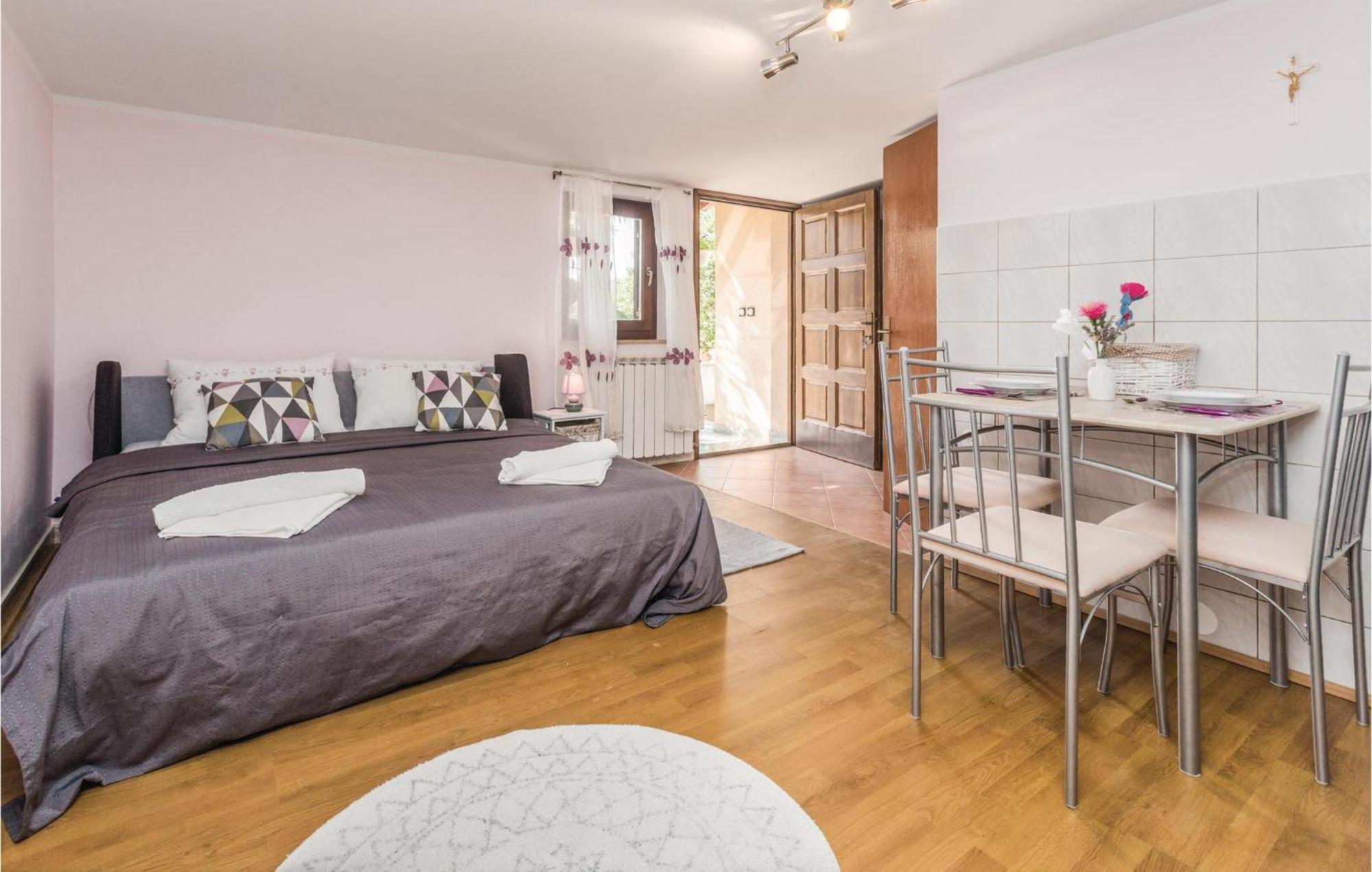 Stunning Apartment In Radmani With Wifi Exterior foto